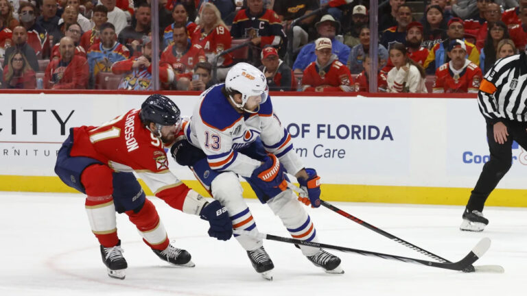 Jogo 1 entre Flórida Panthers e Edmonton Oilers