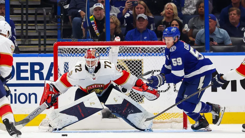Jogo 2 da série entre Florida Panthers e Tampa Bay Lightning em 24/04/2025 – Foto: NHL (2025).