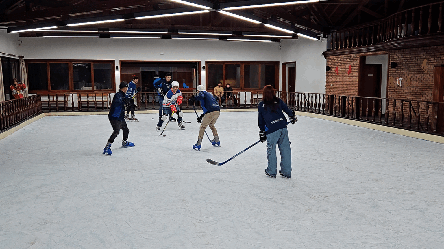 Jogo de Hockey 3x3 - Patinação no Gelo de Monte Verde