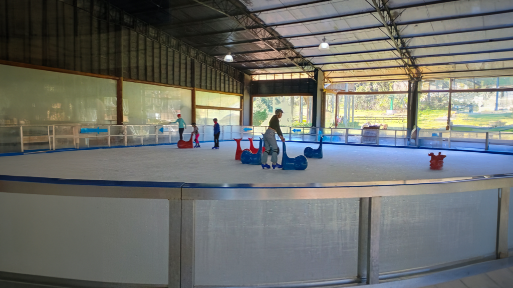 Pista de gelo do Parque Tarundu– Foto: Victor Valêncio - Fonte: Ice Hockey Br (2024)