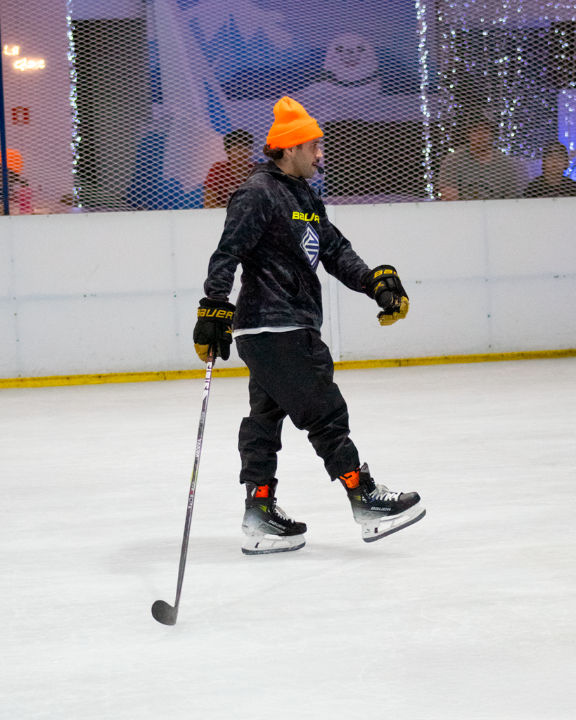 Swaggy comandando treinamento na Arena Ice Brasil, em São Paulo (SP) – Foto: Victor Valêncio / Ice Hockey Br (2023)