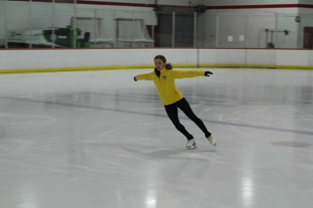 Isadora Williams, treinando nos Estados Unidos – Fonte: The Mont Clarion (2017)