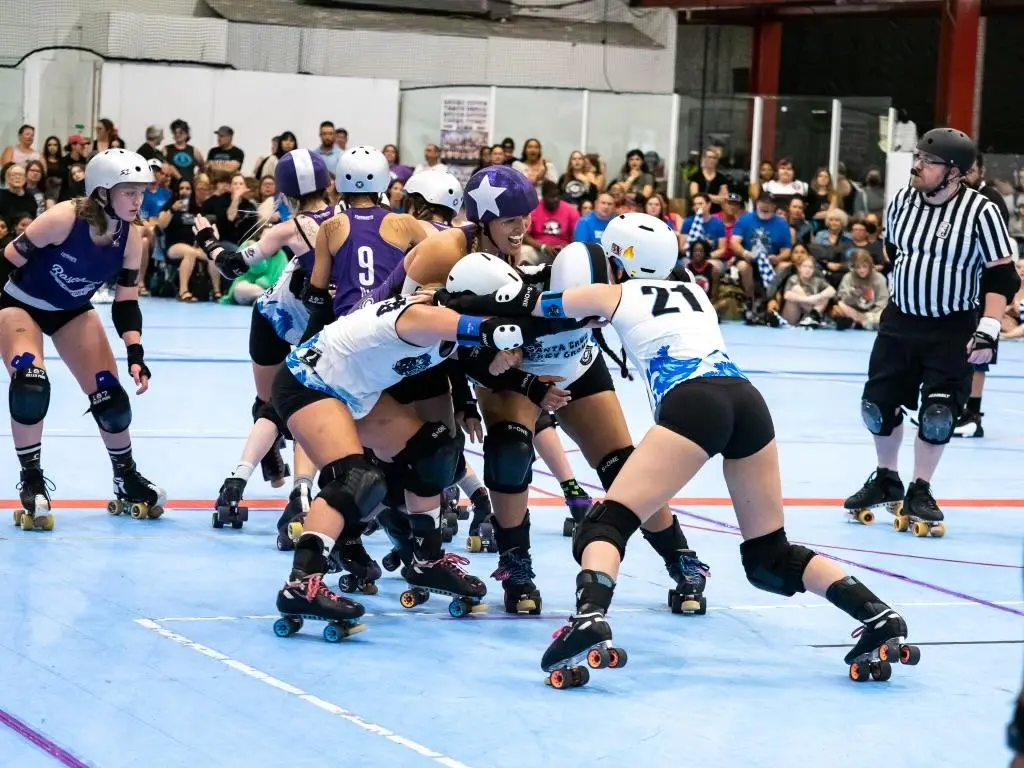 Jogo de Roller Derby – Foto por: @mgh2pdx no Instagram - Fonte: Fhs Post(2025)