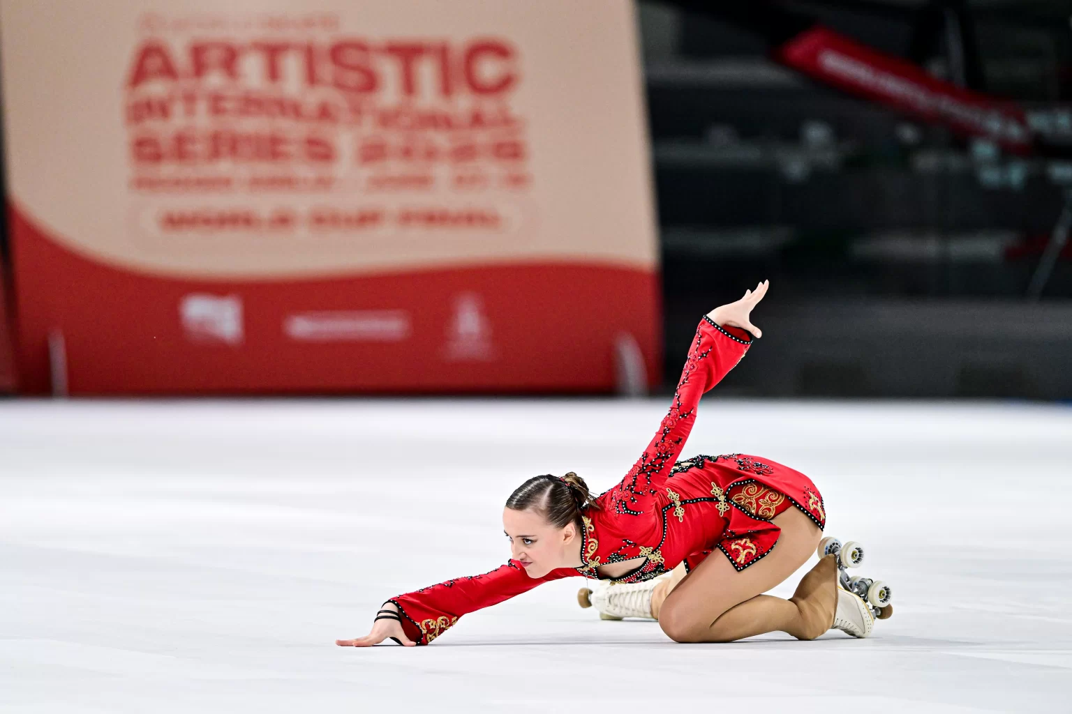 A Patinadora Holandesa Quinty Van Lare se apresenta no AIS 2025 – Fonte: World Skate (2025)