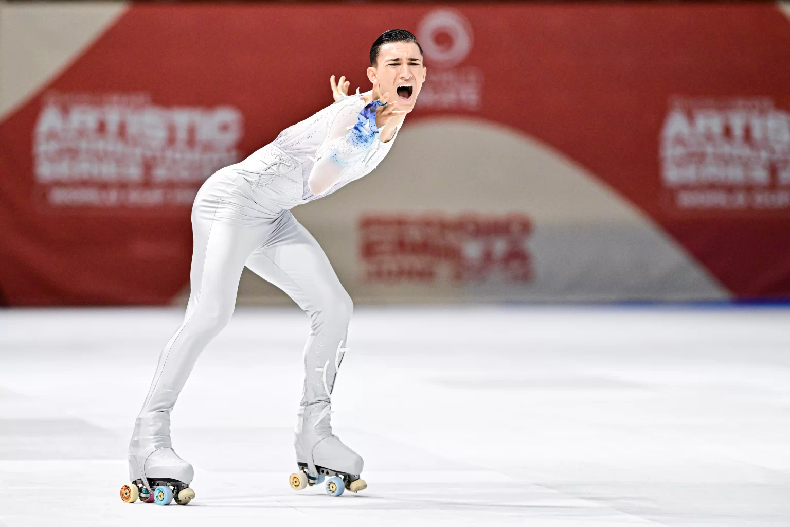 O Patinador Espanhol Brayan Carreño, se apresenta no AIS 2025 – Fonte: World Skate (2025)