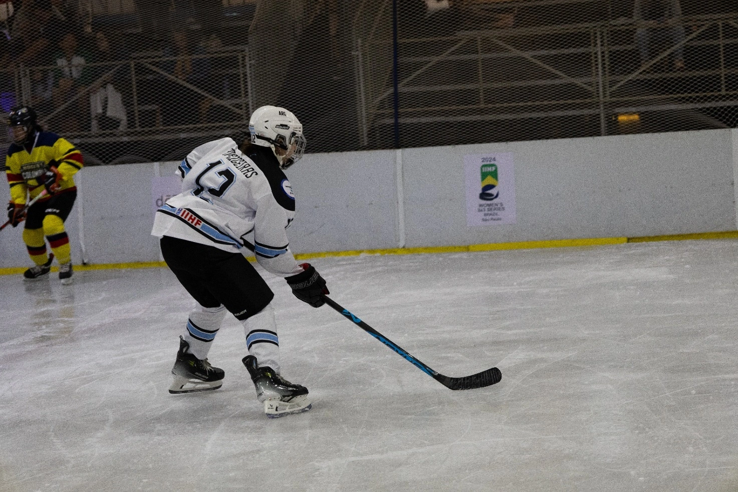 Jogadora Argentina, no torneio internacional, na Arena Ice brasil - Foto: Pedro Stanischesk – Ice Hockey Br (2024)