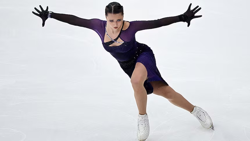 Patinadora Russa Kamila Valieva competindo – Foto: Natalia Kolesnikova/AFP via Getty Images – Fonte: CBC (2022)
