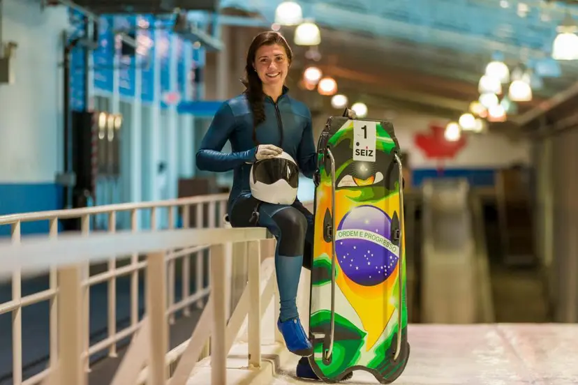 Nicole Silveira com o seu trenó de Skeleton — Foto: COB – Fonte Globo (2025)