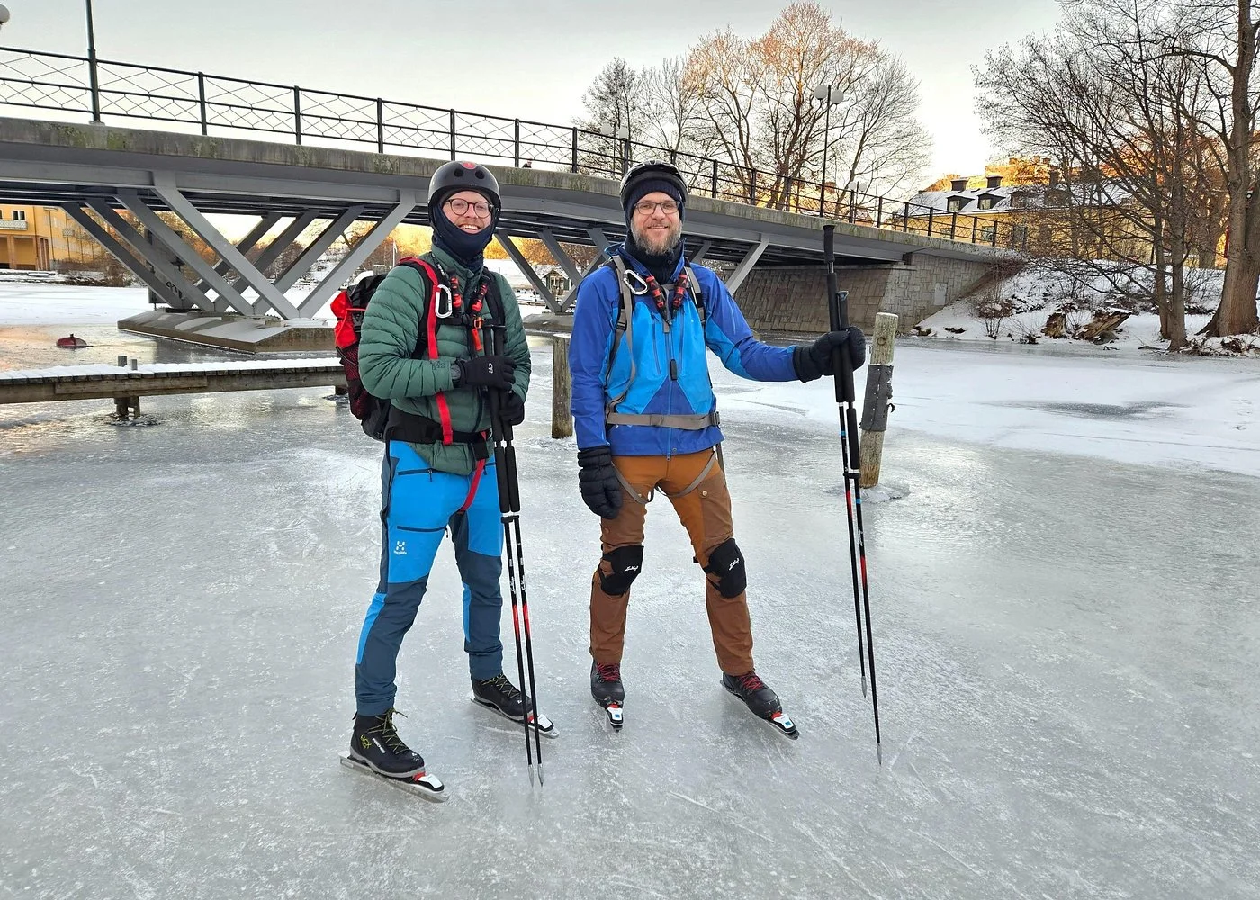 Patinadores em lago congelado de Estocolmo, na Suécia – Fonte: Viator (2025)