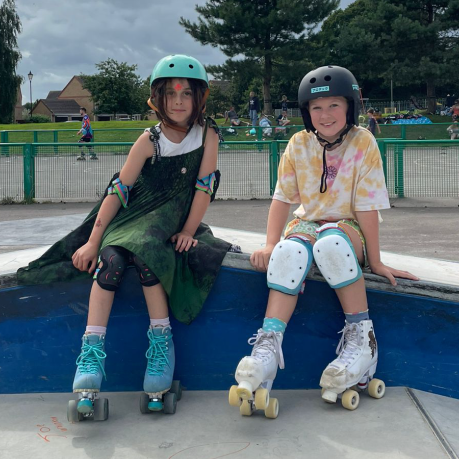 Crianças com Patins Quad - Fonte: Yeovilskate.com (2025)