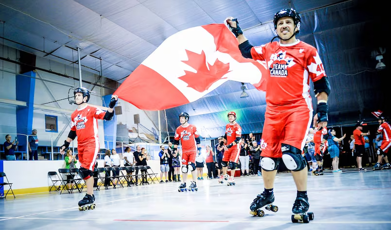 Em 2014, a equipe canadense conquistou o terceiro lugar na primeira Copa do Mundo Masculina de Roller Derby em Birmingham, Inglaterra. (John Hesse/Facebook)