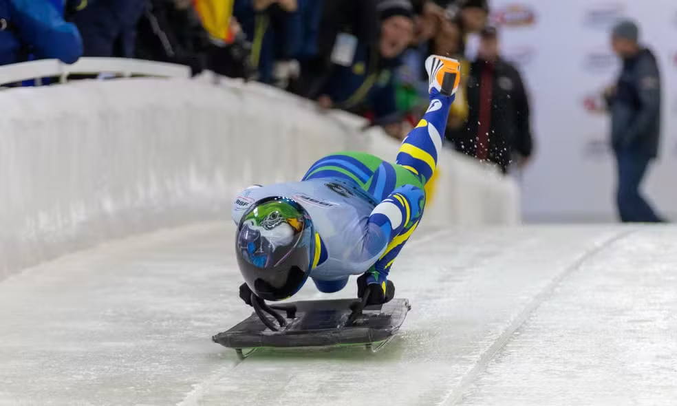 A brasileira Nicole Silveira na sua descida no Mundial de Skeleton de Lake Placid — Foto: Beto Noval/CBDG – Fonte: Globo (2025)