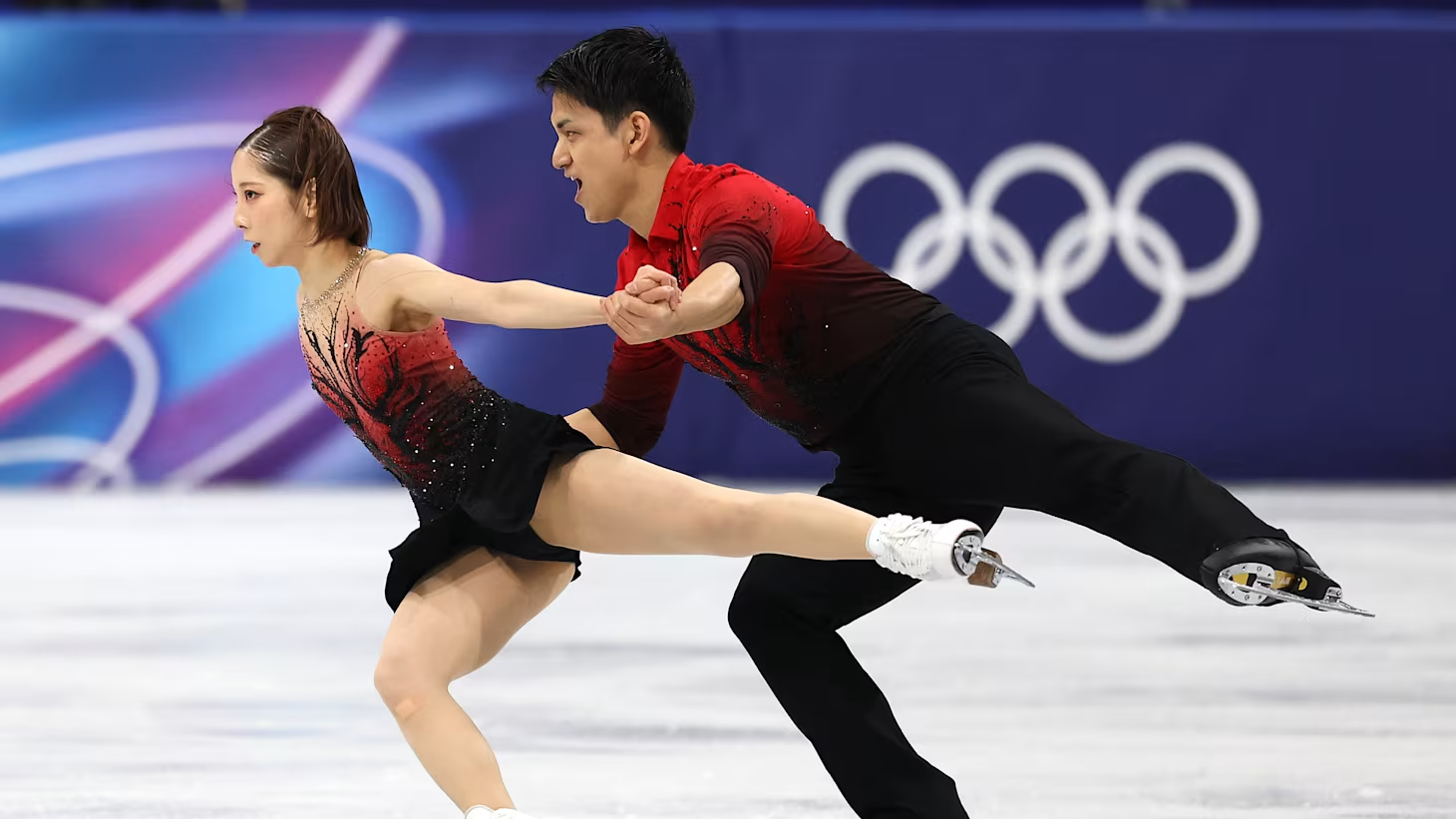 2 - A patinadora Riku Miura e seu parceiro Ryuichi Kihara, competindo na patinação artística em pares - Foto de Matthew Stockman/Getty Images – Fonte: Olympics (2026)