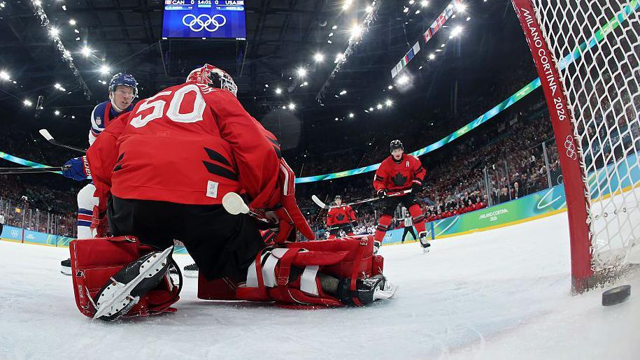 Matt Boldy marca o primeiro gol dos Estados Unidos aos 6 minutos de 1º período – Foto: Getty Imagens – Fonte BBC (2026)