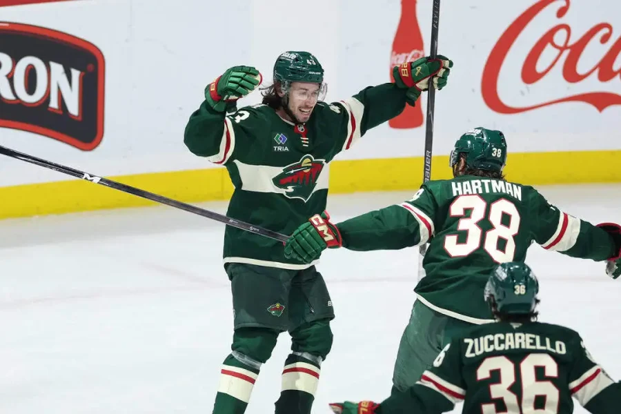 Hughes retoma a liderança com o segundo gol da partida - DAL@MIN, Jogo 6 – Fonte NHL (2026)