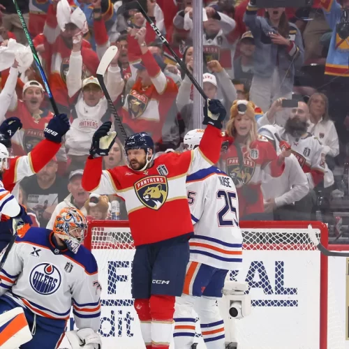 Jogo 6 da final da Stanley Cup 2025, entre a equipe do Flórida Panthers e Edmonton Oilers, no dia 17/06/2025 – Fonte NHL – media d3 nhle (2025)