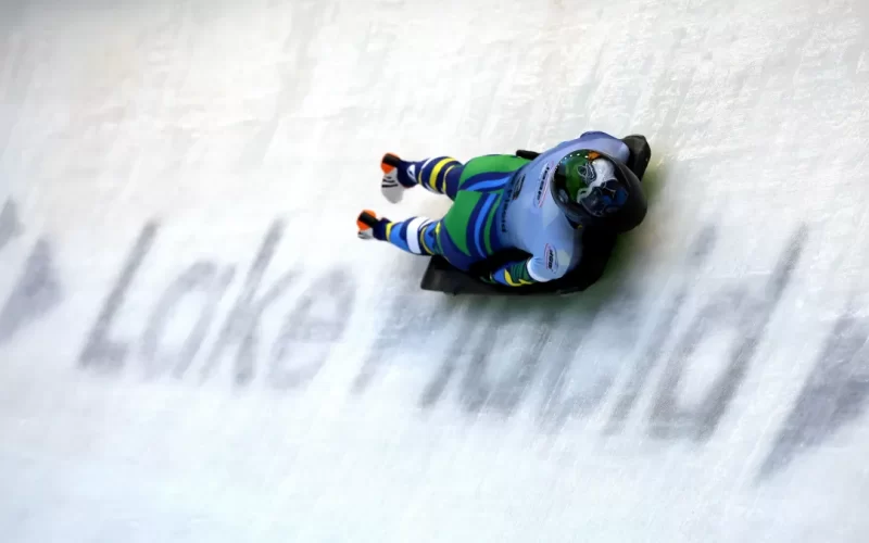 Nicole Silveira competindo no Mundial de skeleton – Foto: Al Bello/Getty Images – Fonte CNN Brasil (2025)