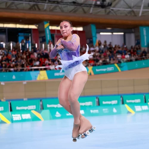 Patinadora Artística colombiana, Sandra Díaz García, competindo nos jogos Pan-Americanos Santiago 2023