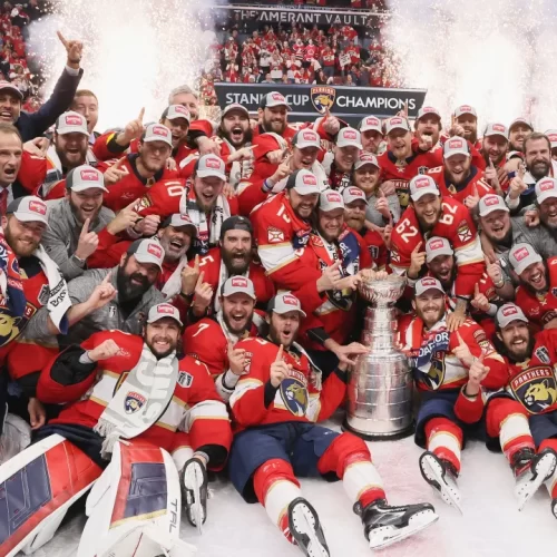 Foto Oficial da Conquista da Stanley Cup 2024 – Foto: Bruce Bennett/Getty Images (NHL - 2024)