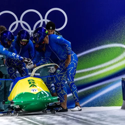 Equipe Brasileira do Bobsled 4-man, nas primeiras descidas da modalidade. Foto: Gabriel Heusi/COB – Fonte: COB (2026)