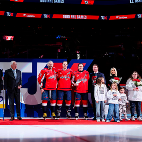 T.J. OSHIE É HOMENAGEADO PELA MARCA DE 1000 JOGOS NA NHL