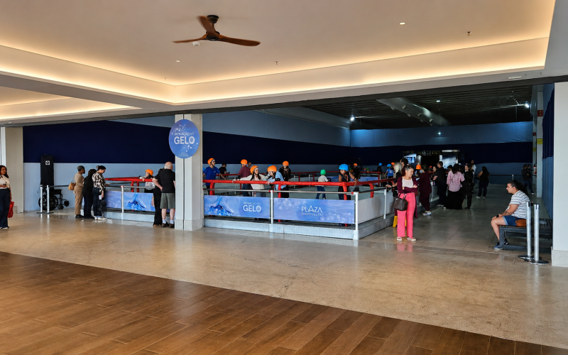 VISITANDO A PISTA DE GELO DO PLAZA SHOPPING ITU