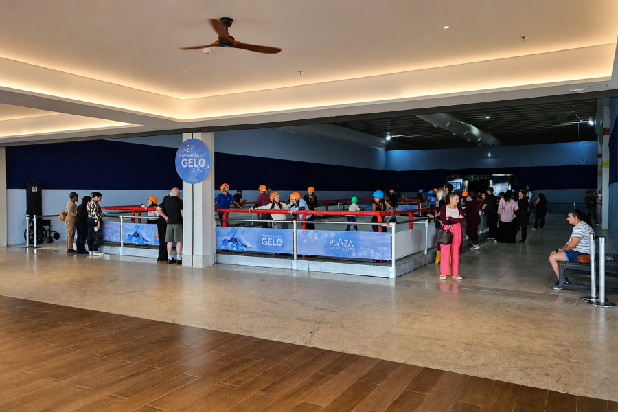 VISITANDO A PISTA DE GELO DO PLAZA SHOPPING ITU